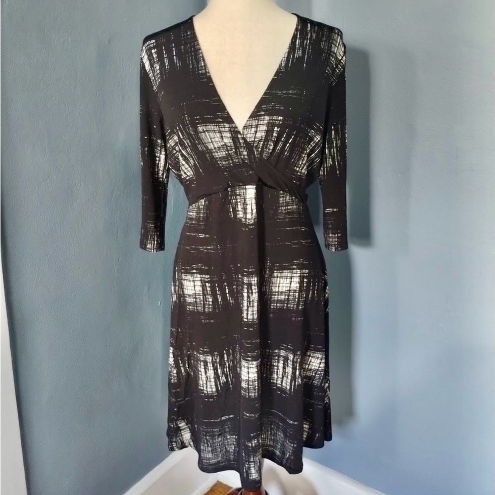 NWT-Leota Black and White Long Sleeve Dress, size 12